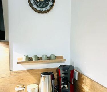 Olivet House | Chez le Padré