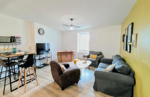 Amberieu-en-Bugey Apartment | Chez Lulu - 5 lits- proche CNPE - Gare