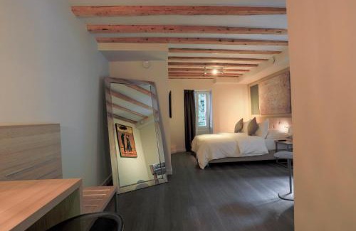 Geneva Hotel | Chez Maman Hotel & Restaurant