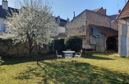 Ainay-le-Chateau House | Chez Mamie Madeleine, a large family gîte on the edge of the Tronçais forest.