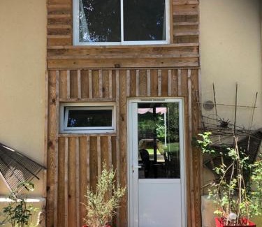 Pujols-sur-Ciron Apartment | Chez Marie et Jean nature calme terrasse parking