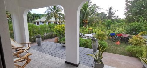 La Digue Villa | CHEZ MARVA Grande Villa Corossol 3 à 12 personnes