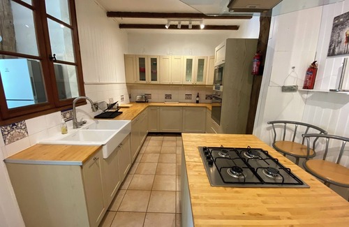 Juignac House | Chez Maurit - 3 Bed Main House, Pool and Tennis Court