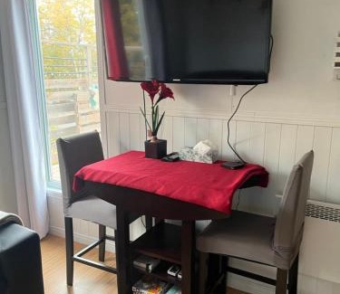 Clarke City Ski Chalet | Chez Mayan et Doly