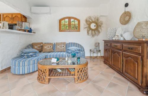Puget-sur-Argens Apartment | Chez Nous Baraille - Appt climatisé avec piscine
