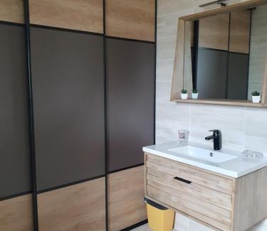Varennes-sur-Allier House | CHEZ PILOU