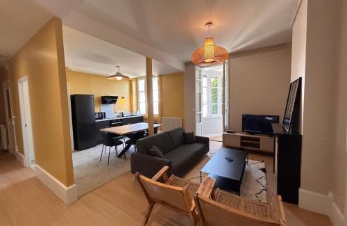 Meursault Apartment | Chez Romain - Appartement au coeur de Meursault