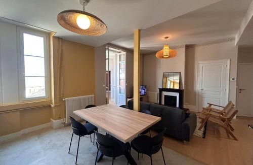 Meursault Apartment | Chez Romain - Appartement au coeur de Meursault