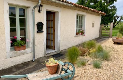 Brossac House | Chez Sarrazin