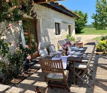 Brossac House | Chez Sarrazin