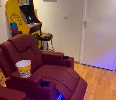 Altviller Apartment | Chez SOPHIE, logement avec jacuzzi et salle cinéma