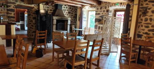 Saint-Christophe-sur-Dolaison Bed & Breakfast | Chez Sylvie et Jérôme