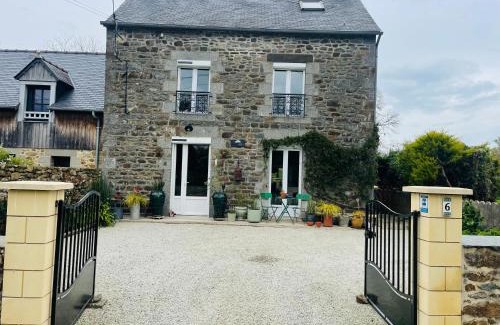 Saint-Pierre-de-Plesguen House | Chez TROTRO
