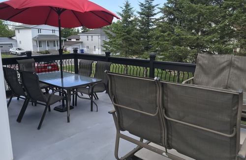 Notre-Dame-Auxiliatrice-de-Buckland House | Chez-Vous au Village: Calm, confort & full amenities