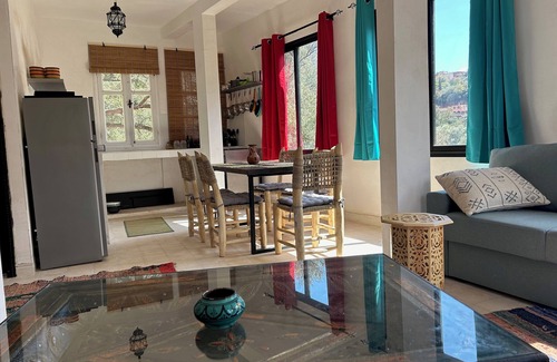 Sti Fadma Apartment | Chez Yahia, in the heart of Ourika, Apartment with panoramic view!