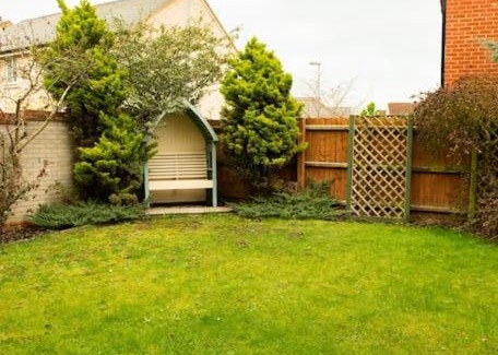 St Neots House | Chi-Amici-3bed home-St Neots-Near to train station