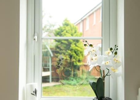 St Neots House | Chi-Amici-3bed home-St Neots-Near to train station