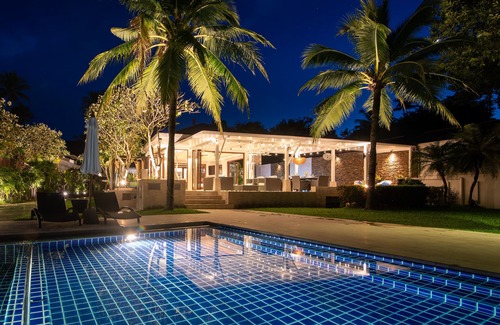 Bang Po Villa | Chi Beachfront Pool Villa - 5 Bedroom
