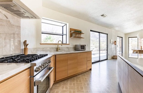 Panorama Heights House | Chi House | Hot Tub, Cowboy Pool & Views!
