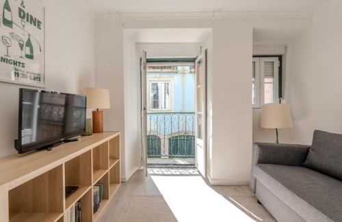 Encarnacao Apartment | Chiado Meets Bairro Apartment