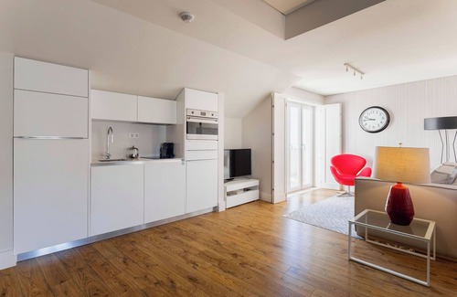 Martires Apartment | Chiado Square - Lisbon Best Apartments