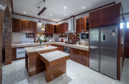 Hang Dong Villa | Chiang Mai's Best Villa, Garden Paradise, A/C, Free Breakfast, Pool, Van, Chef