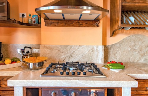 Monte Benichi Apartment | Chianti Sunshine with Pool and View