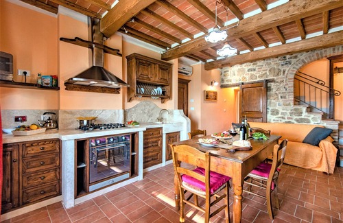 Monte Benichi Apartment | Chianti Sunshine with Pool and View