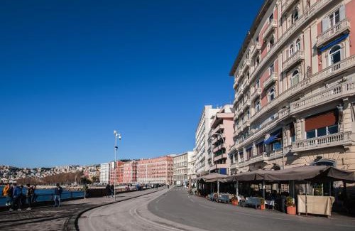 San Ferdinando Apartment | Chiatamone Seaside Suite