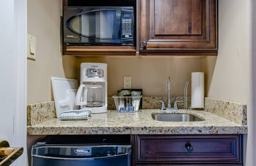 Oro-Medonte Apartment | Chic 1-BDR Condo in Horseshoe Valley