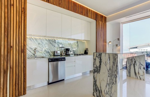 Emiliano Zapata Apartment | Chic 1 bed 2 bath Best Ocean Views Zona Romantica