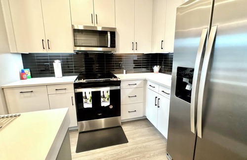 McNeil Apartment | Chic 1 Bed Apt In Austin Pool And Fitness