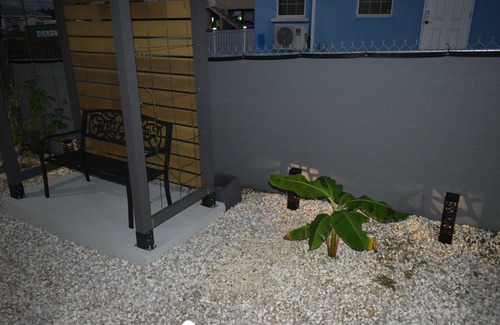 West Coast House | Chic 1 Bed close to National Botanical Gardens includes breakfast from November.