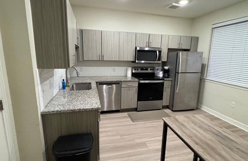 Cedar Park Apartment | Chic 1-bedroom apartment in perfect Cedar Park with fitness room, WiFi