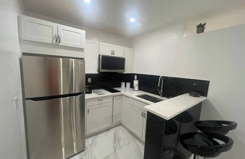 Three Oaks Apartment | Chic 1-bedroom apartment with AC, WiFi in fantastic Fort Myers