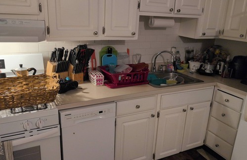 Stone Tavern Apartment | Chic 1-bedroom apartment with AC, WiFi in charming Hightstown