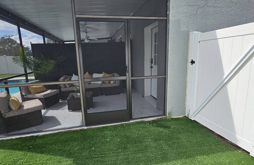 Riverview Apartment | Chic 1-bedroom apartment with WiFi, AC in phenomenal Riverview