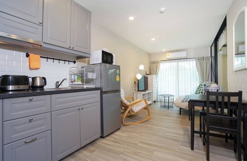 Sa Khu Apartment | Chic 1-bedroom apartment 250M. to Nai Yang Beach with fitness room, WiFi
