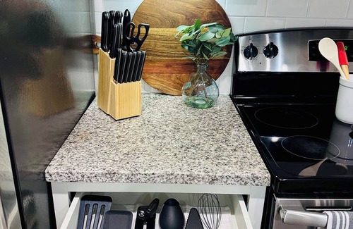 George Bush Park/Eldridge Apartment | Chic 1-bedroom apartment with AC, fitness room in wonderful Houston
