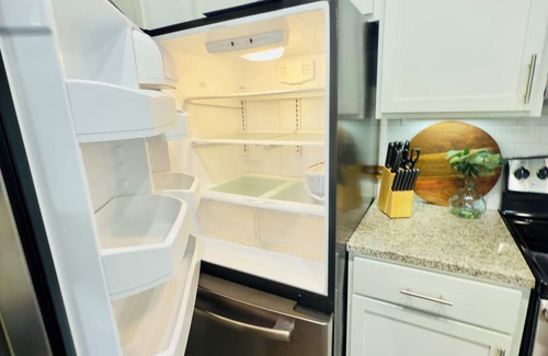 George Bush Park/Eldridge Apartment | Chic 1-bedroom apartment with AC, fitness room in wonderful Houston