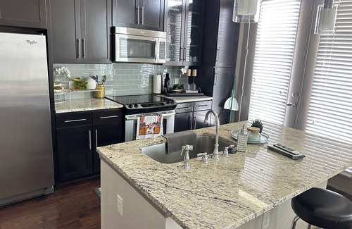 Washington Ave./ Memorial Park Apartment | Chic 1-bedroom apartment with fitness room and AC in phenomenal Houston