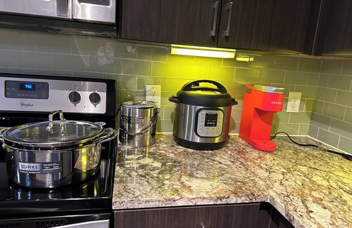 George Bush Park/Eldridge Apartment | Chic 1-bedroom apartment in fantastic Houston with fitness room, AC , internet