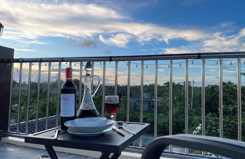 Guiuan Apartment | Chic 1-bedroom apartment with WiFi, fitness room in awesome Guiuan