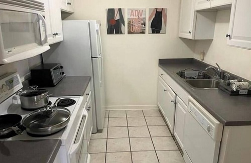 Speer Apartment | Chic 1-bedroom apartment in Washington Park neighborhood