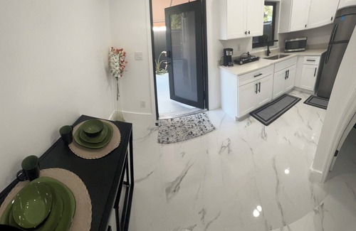 Miami Gardens Apartment | Chic 1-bedroom apartment with WiFi, AC in vibrant Miami
