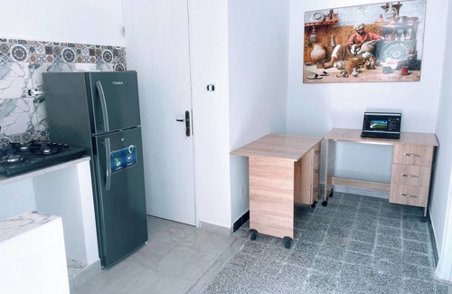Kheredine Apartment | Chic 1-bedroom apartment with AC, WiFi in welcoming Kram/La Goulette