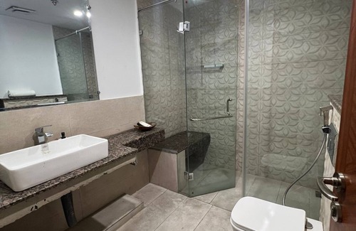 Lahore Hotel | Chic 1-bedroom hotel with WiFi, AC in marvelous Lahore