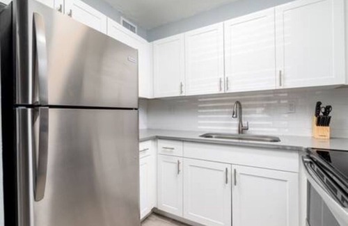 Coral Shores Apartment | Chic 1-Bedroom Retreat in Coral Ridge FLL