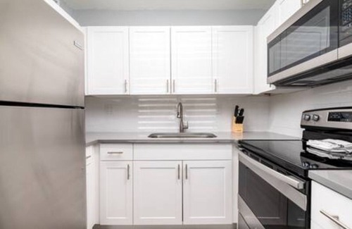 Coral Shores Apartment | Chic 1-Bedroom Retreat in Coral Ridge FLL