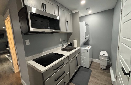 Riverview Apartment | Chic 1-bedroom with WiFi and self check in Riverview